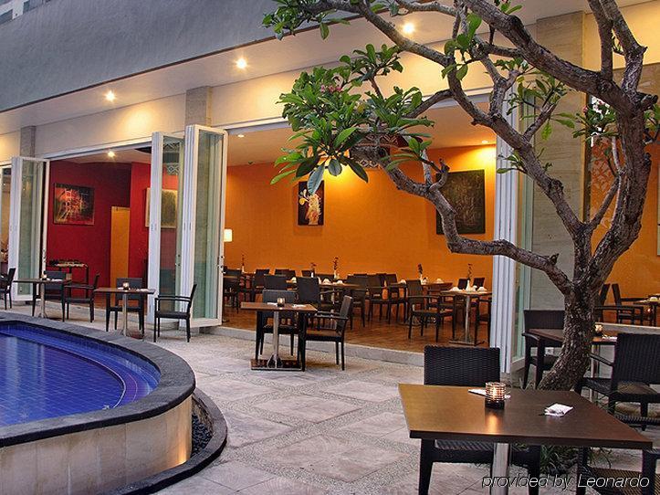 Inna 8 Lifestyle Hotel Denpasar Restaurace fotografie